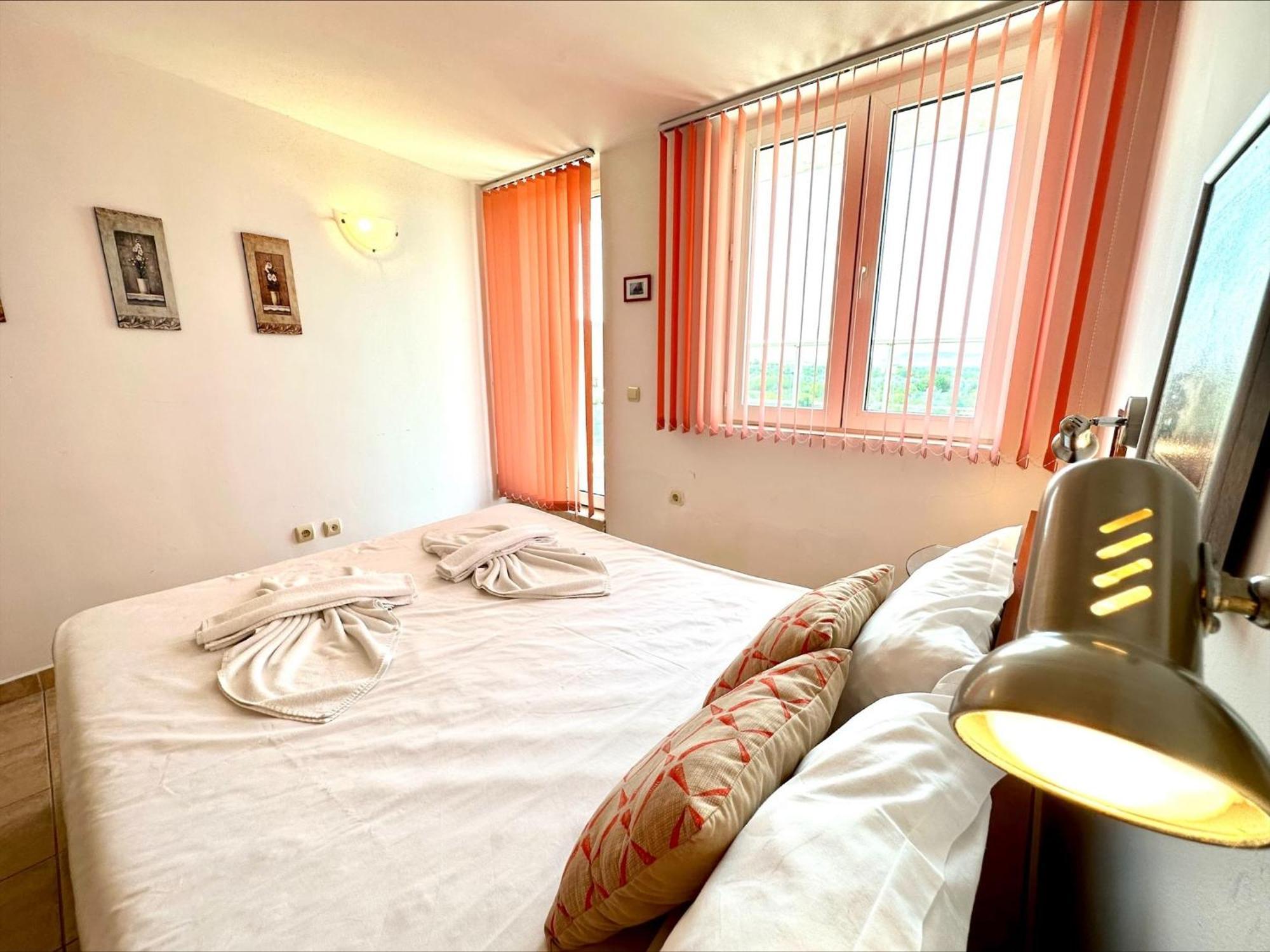 Julia Family - Menada Apartments Sunny Beach Eksteriør billede