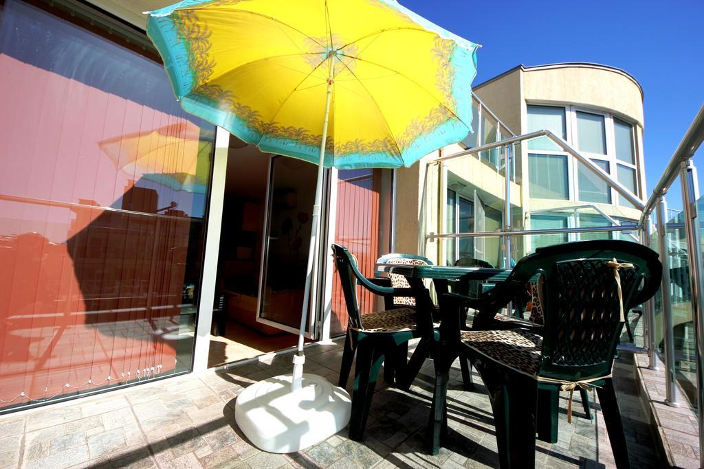 Julia Family - Menada Apartments Sunny Beach Værelse billede
